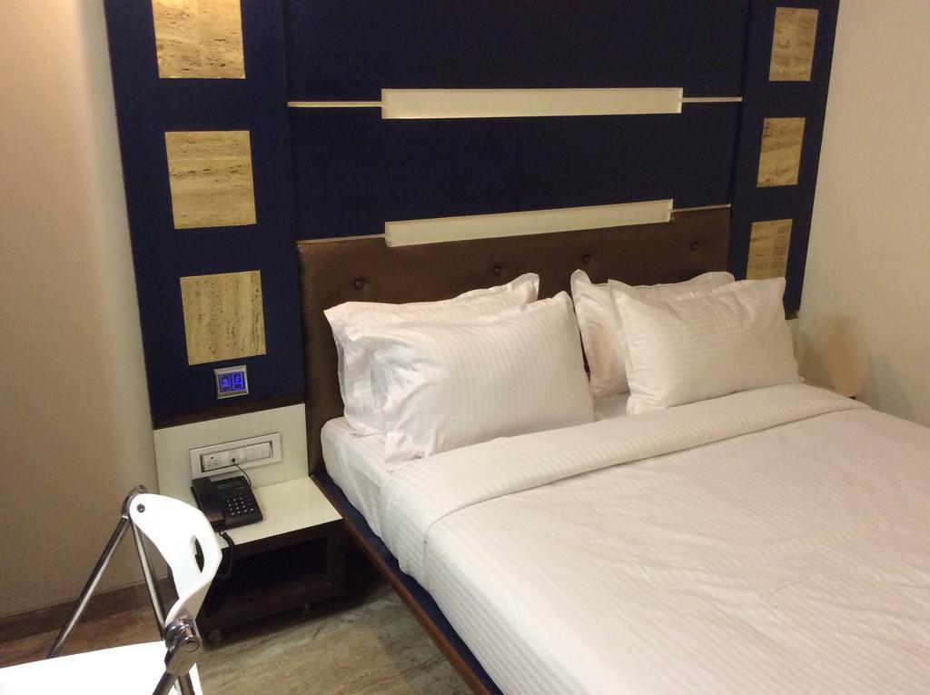 Hotel Sapna Mumbai Zimmer foto