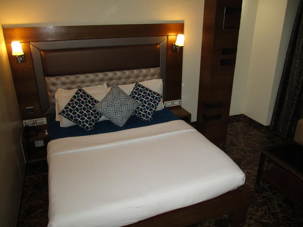 Hotel Sapna Mumbai Exterior foto