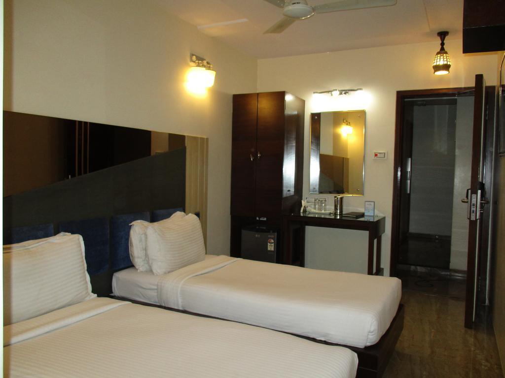 Hotel Sapna Mumbai Exterior foto