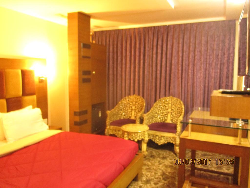 Hotel Sapna Mumbai Exterior foto