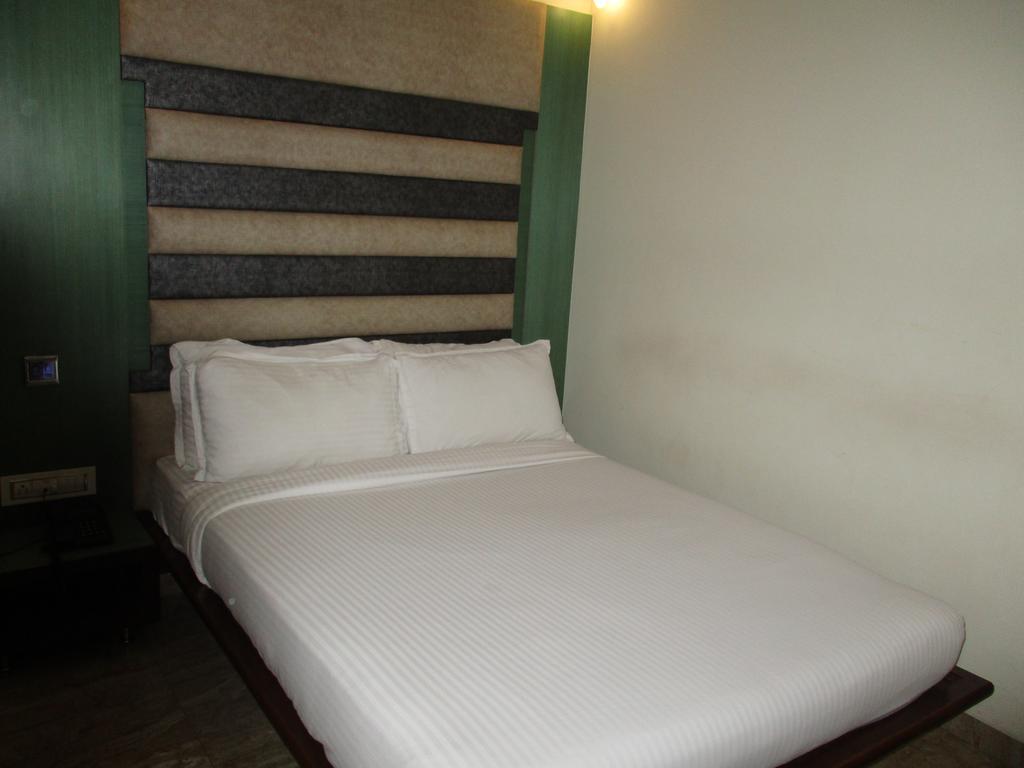 Hotel Sapna Mumbai Exterior foto