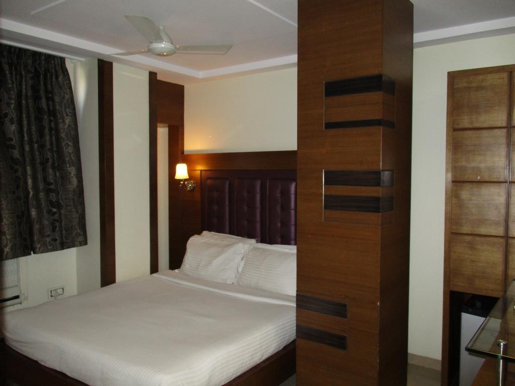 Hotel Sapna Mumbai Exterior foto